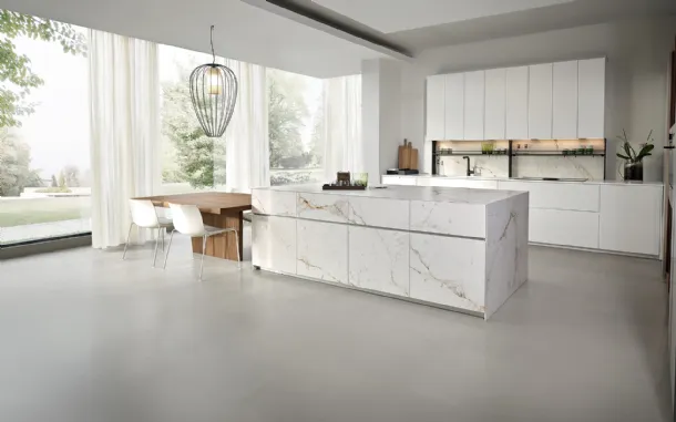 Design Kitchen with Giza Neolith Island + Arena Line by Maistri