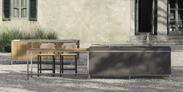 Outdoor Design kitchen with double Helios volcano ceramic and teak island by Molteni & C