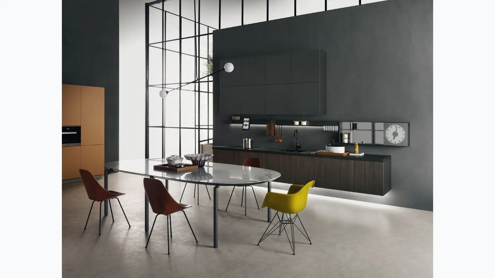 Linear kitchen design with suspended InDada bases in Melamine Oak Cocoa by Molteni & C