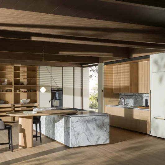 Design kitchen with Intersection island in marble and Molteni & C wood.