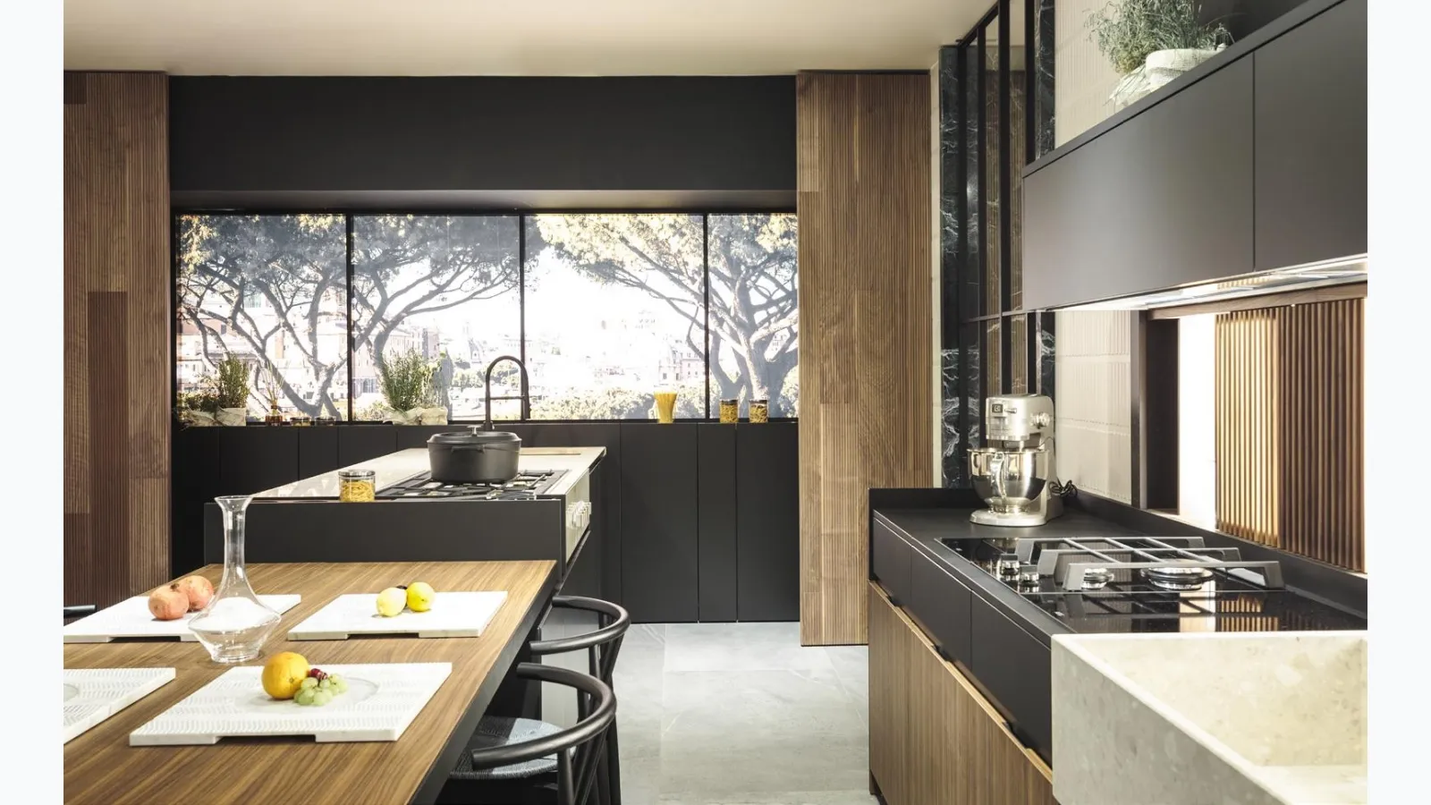 Design kitchen with monolithic peninsula Mediterranean by Scic.