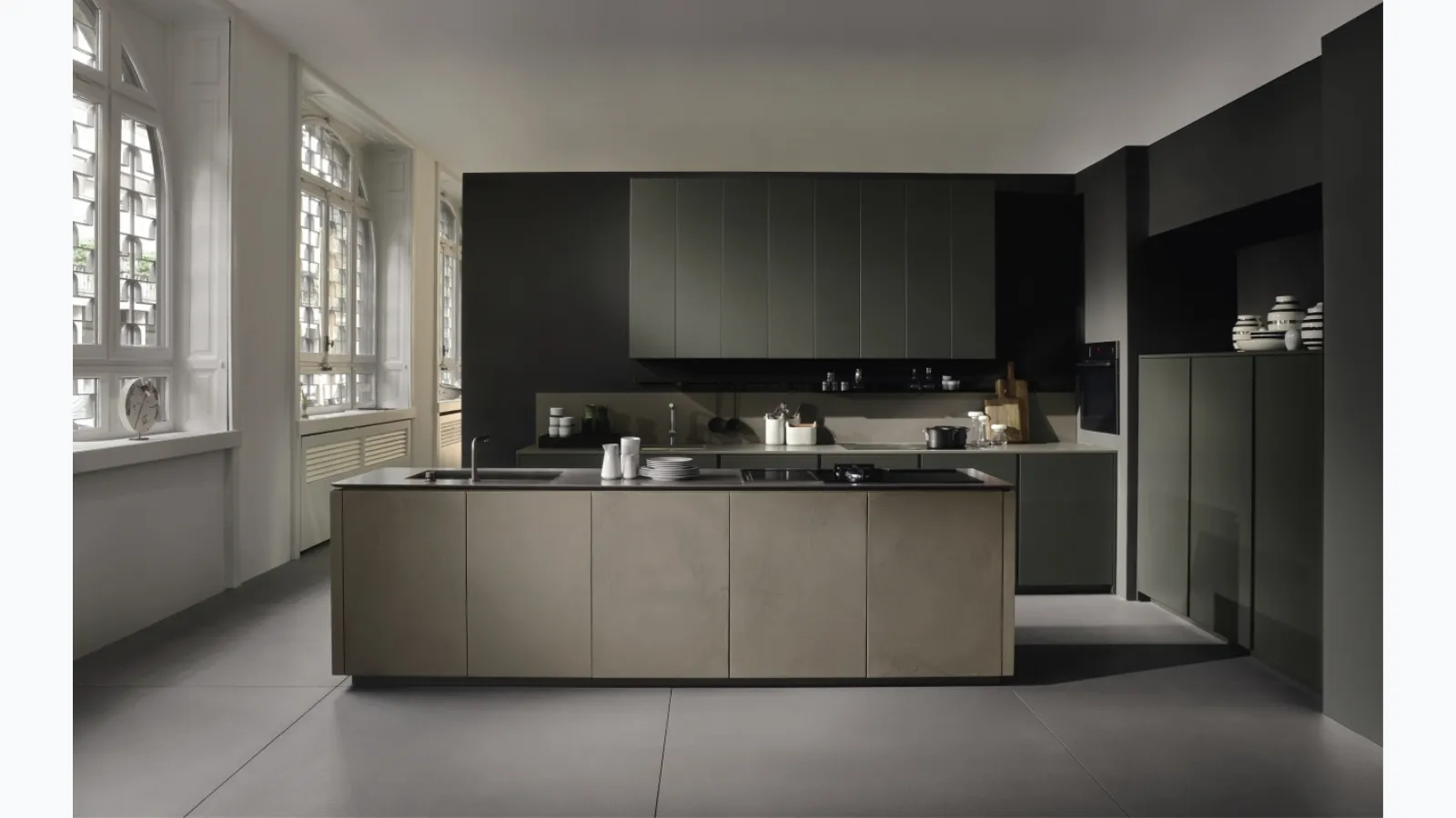 Design kitchen with island Viva in lacquered finish by Maistri.