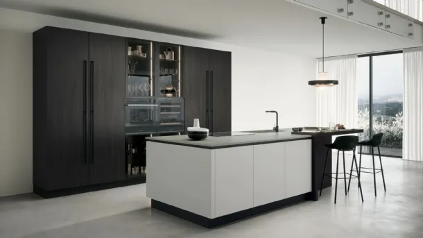 Modern kitchen with Colibrì 03 island by Forma Cucine.