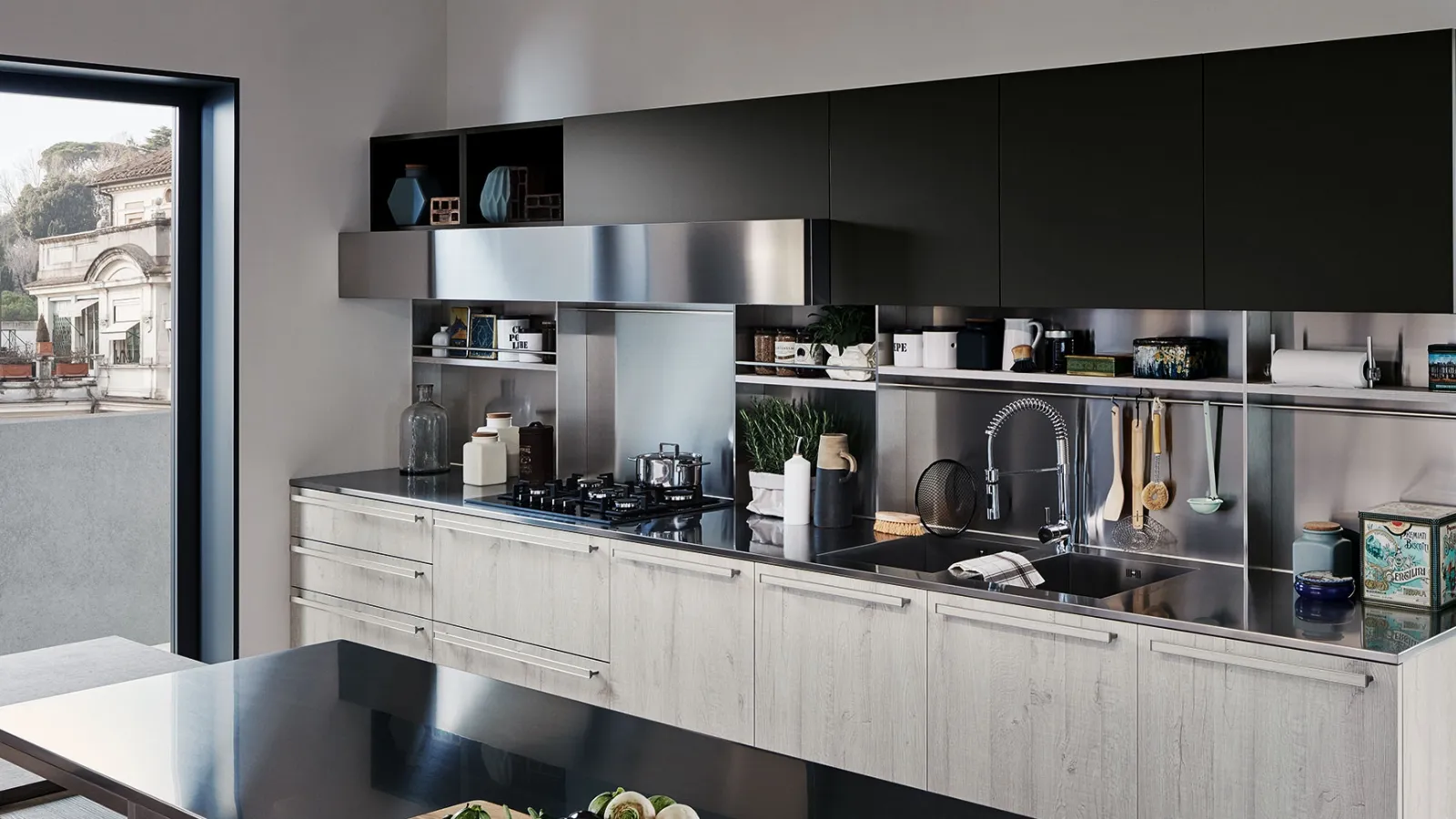 Modern linear kitchen Ethica 02 by Veneta Cucine