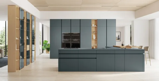 Modern Kitchen with Iconic Island 01 by Veneta Cucine