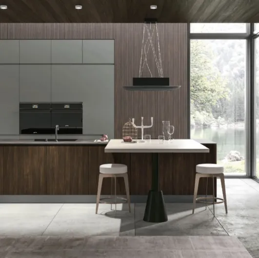 Modern kitchen with Karma 08 island in Cork Oak and Thyme lacquered by Stosa