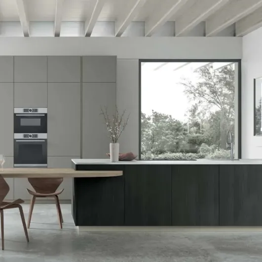 Modern Kitchen in Grey Smoke PET with Larice Noir Metropolis 15 Peninsula by Stosa