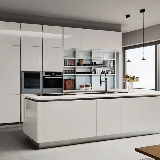 Modern Kitchen with Oyster 05 peninsula in glossy lacquer by Veneta Cucine