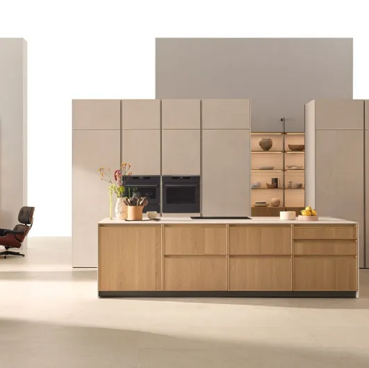Modern kitchen with Sakura 01 island in Ikebana Oak by Veneta Cucine