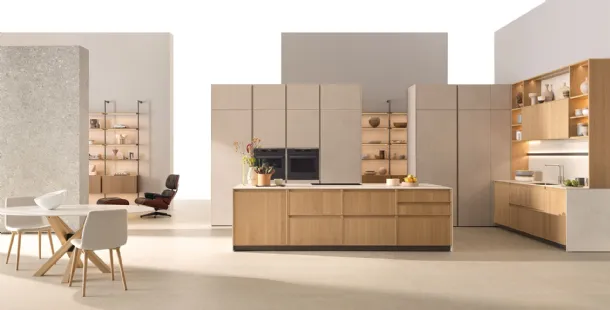 Modern kitchen with Sakura 01 island in Ikebana Oak by Veneta Cucine