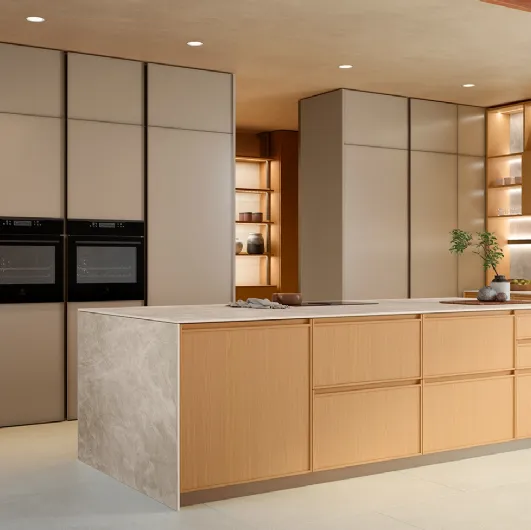 Sakura 20 Modern Kitchen by Veneta Cucine