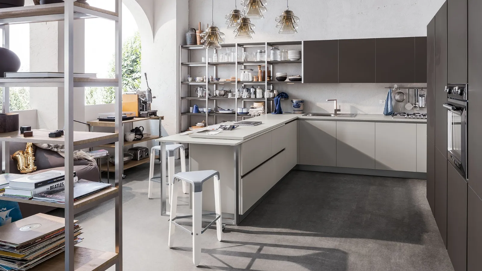 Modern Kitchen Start-Time J 07 in Anthracite and Grey finish by Veneta Cucine.
