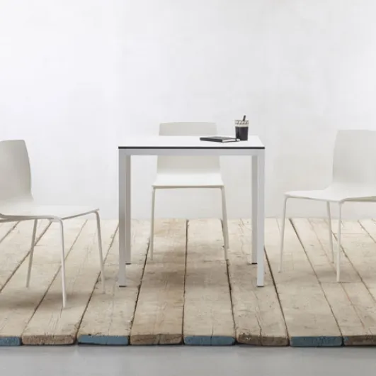 Outdoor chair in technopolymer with steel tube legs Alice by Scab Design.