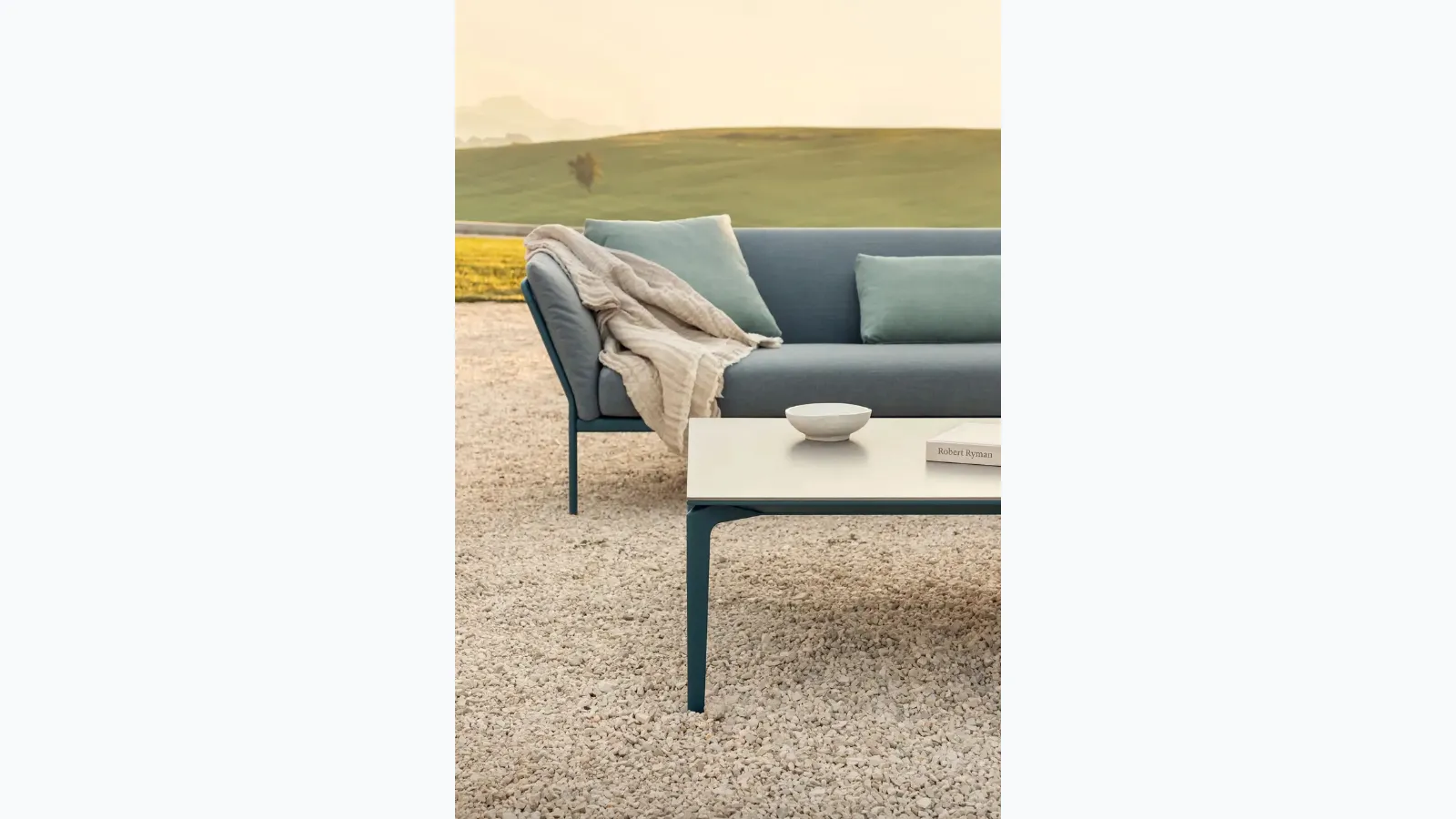 Coffee table All Size in porcelain stoneware by Fast