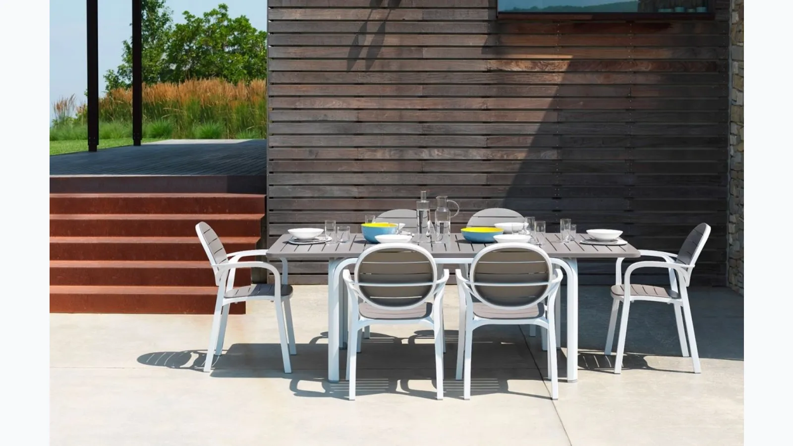 Alloro Extensible outdoor table by Nardi.