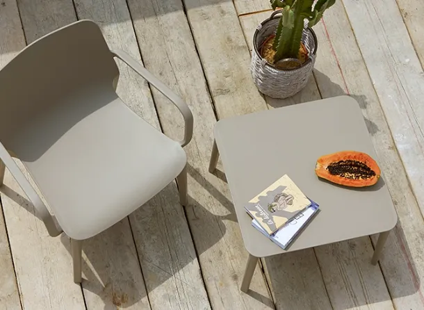 Plastic coffee table Argo by Scab Design