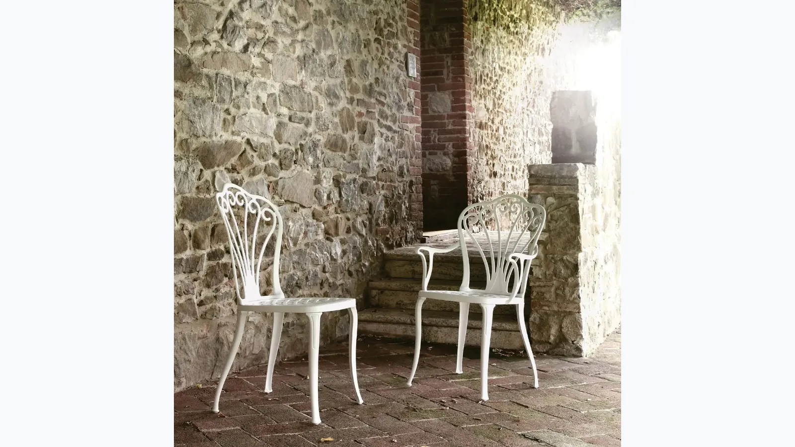 Harmony Omnia Selection Chair by Fast.