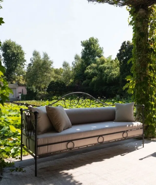 Aurora wrought iron sofa from Unopiu