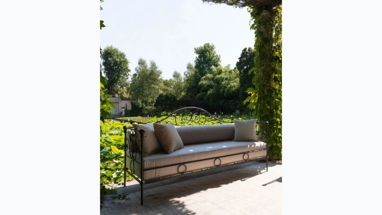 Aurora wrought iron sofa from Unopiu