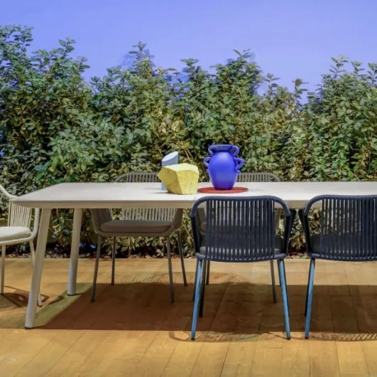 Babila table by Pedrali