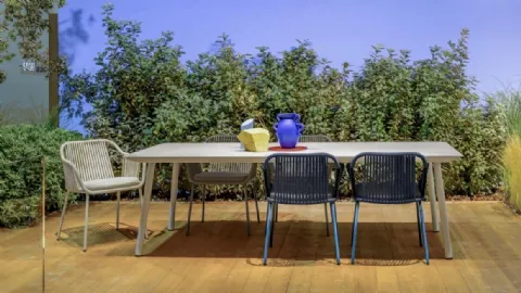 Babila table by Pedrali