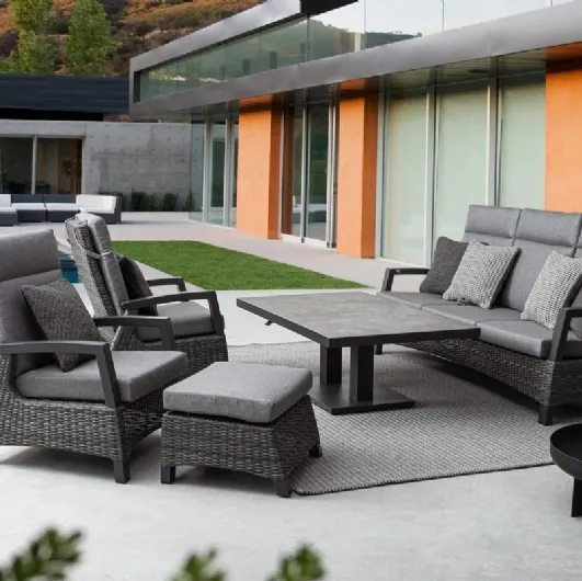 Outdoor furniture in synthetic fiber, fabric and aluminum Britton by Bizzotto.