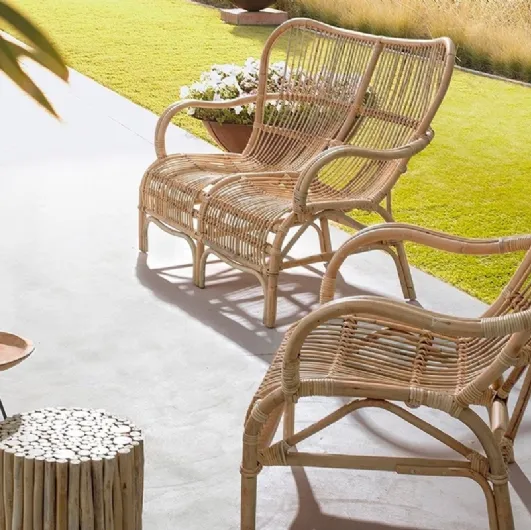 Clarita outdoor furniture by Bizzotto