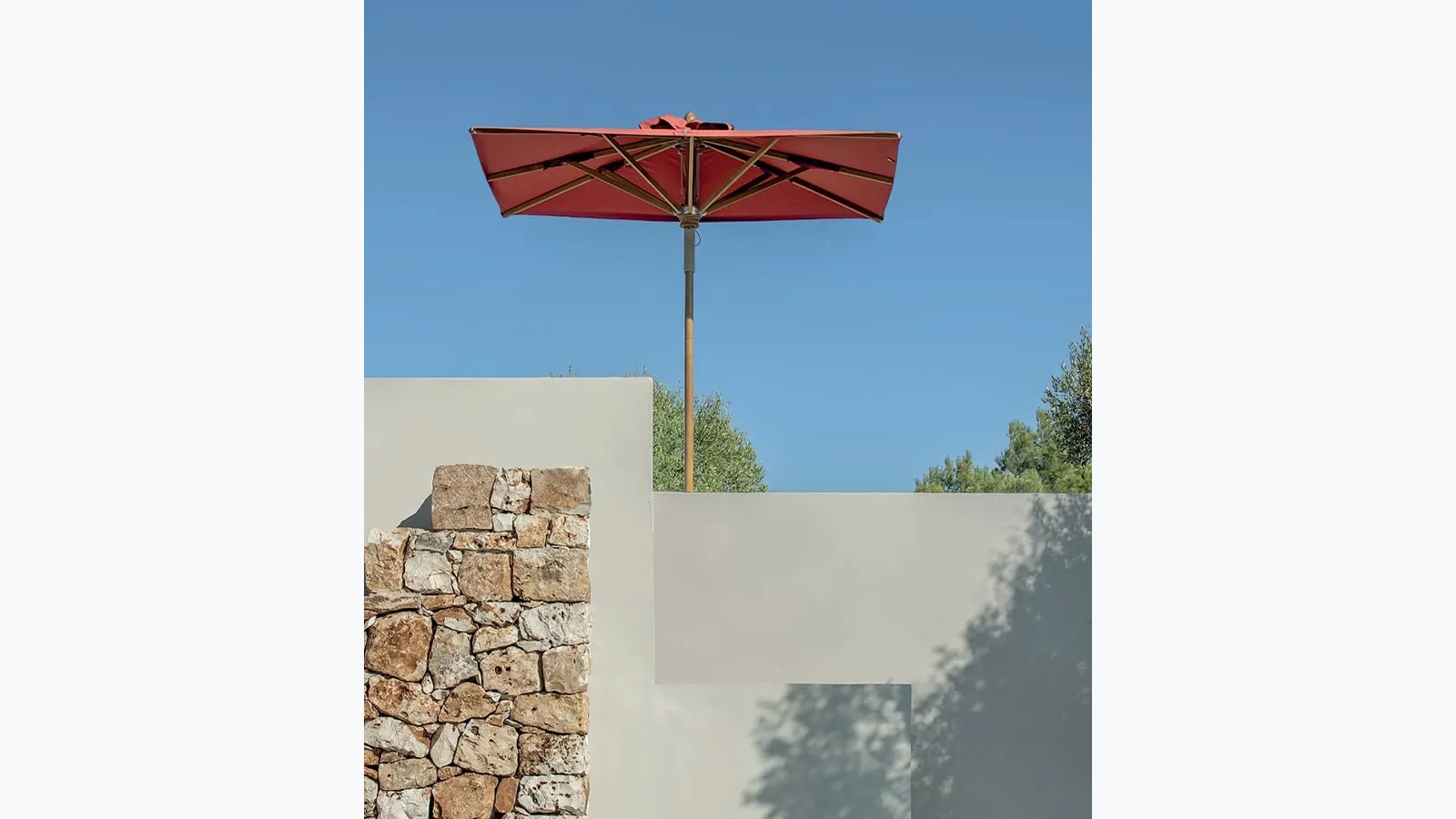 Classic umbrella by Ethimo