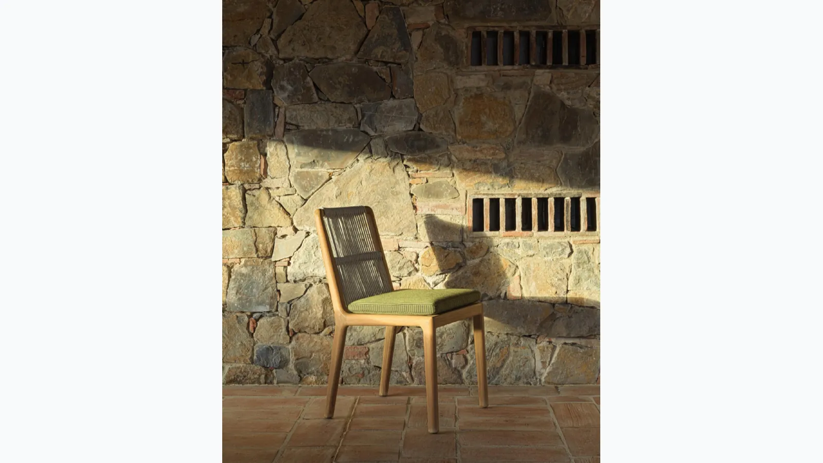 Cobea chair by Molteni &