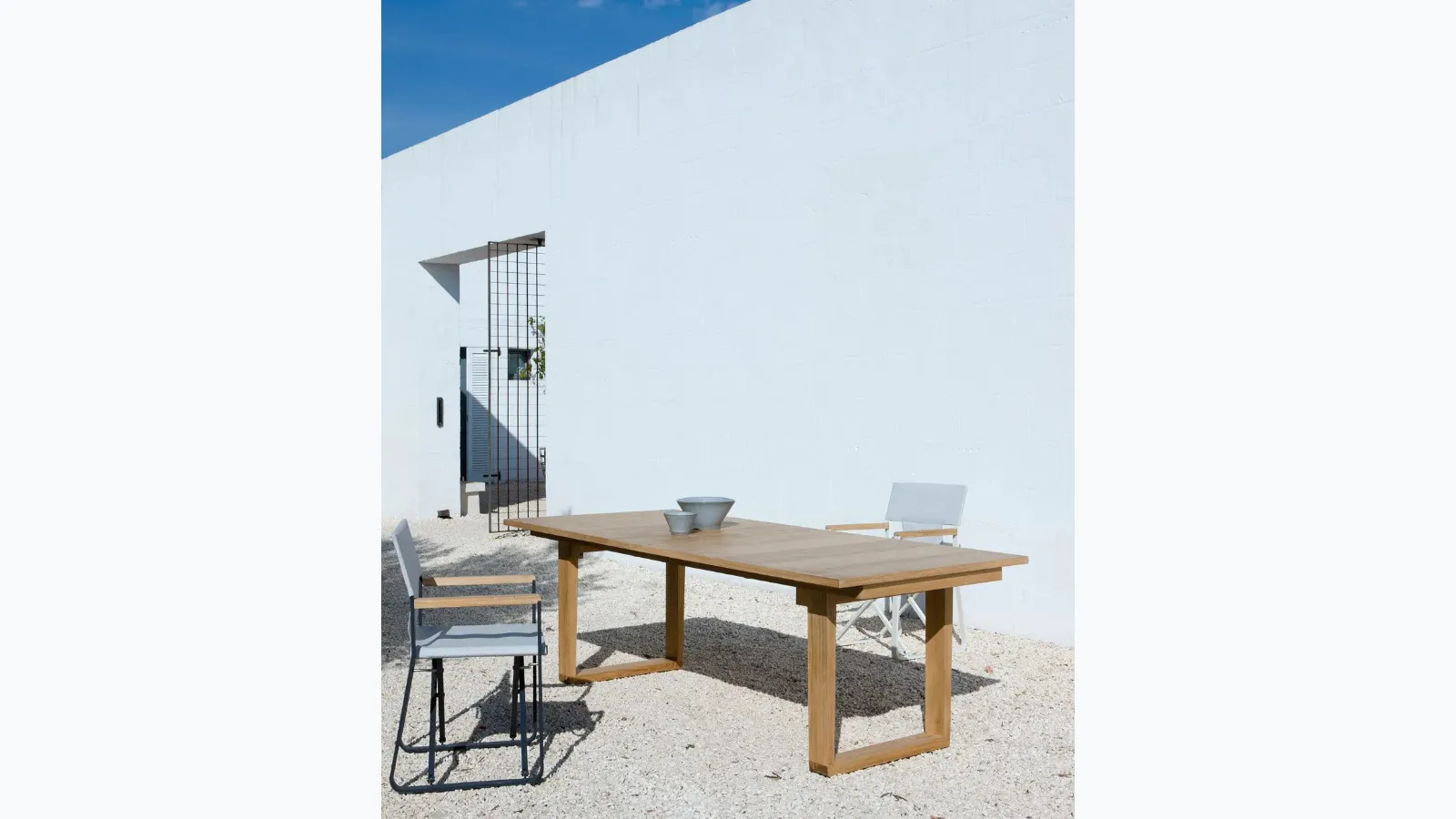 Cosette teak table by Unopiu