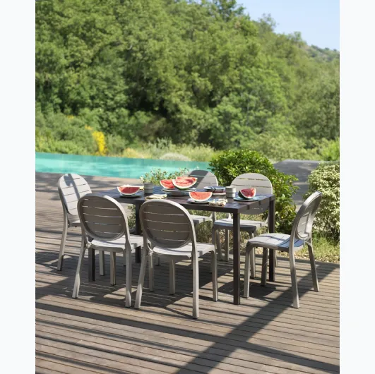 Outdoor table in polypropylene with metal legs Cube 140x80 by Nardi.