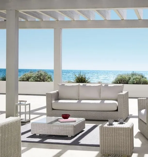 Cube coffee table in synthetic fiber with glass top from Ethimo