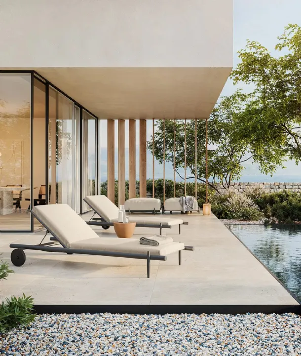 Davos Sunlounger and Pouf