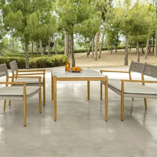 Dolcevita table in stoneware and wood by Tal