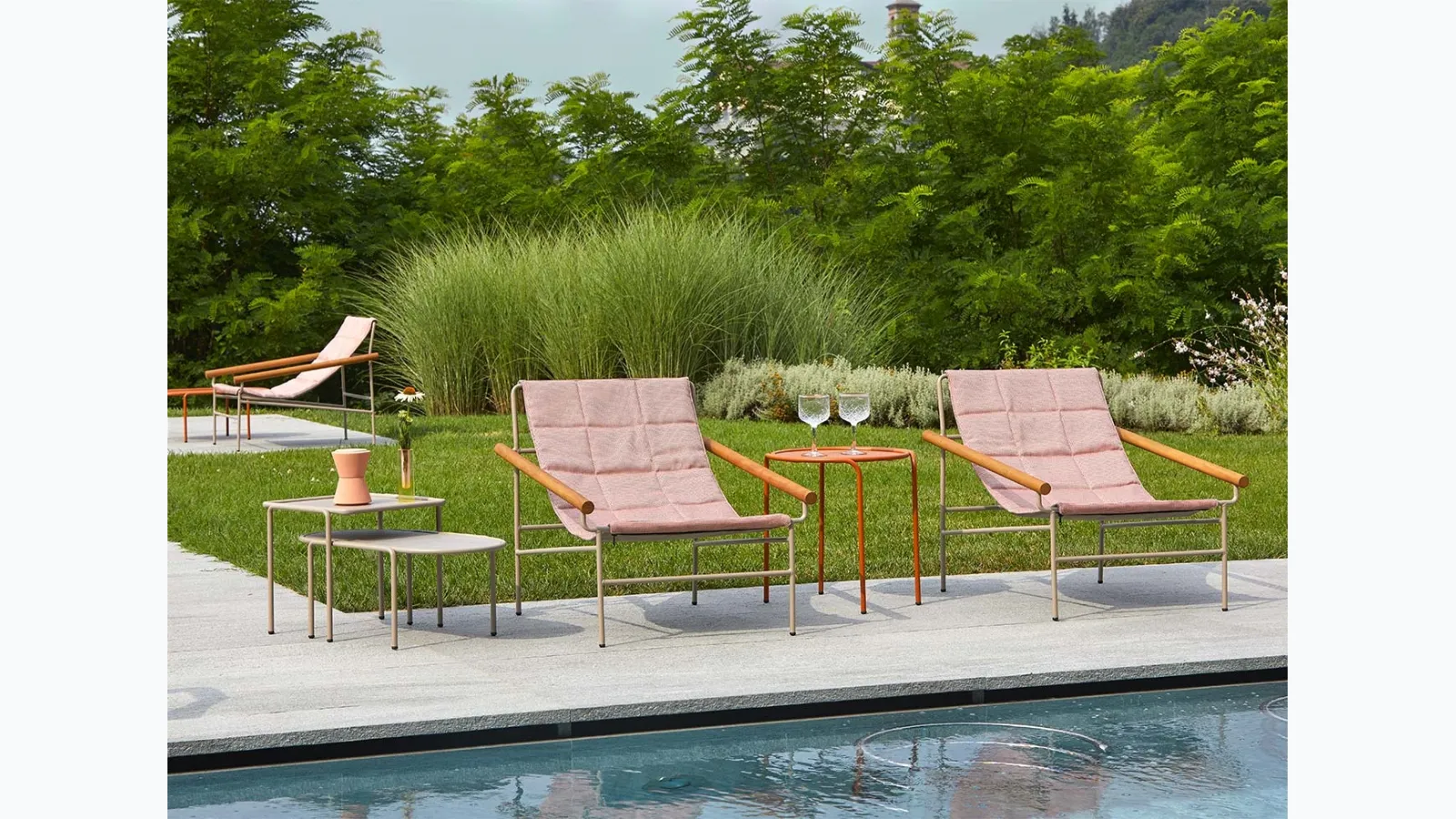 Glam Dress Code Lounger by Scab Design