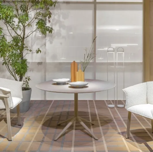 Outdoor table Elliot in HPL by Pedrali.
