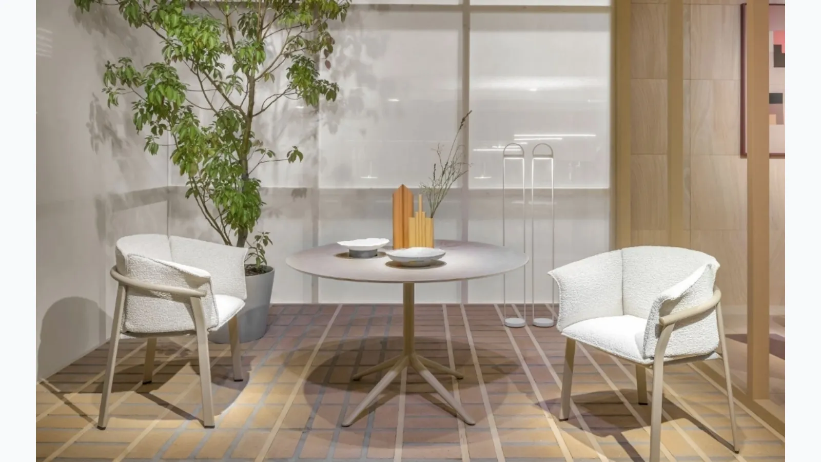 Outdoor table Elliot in HPL by Pedrali.