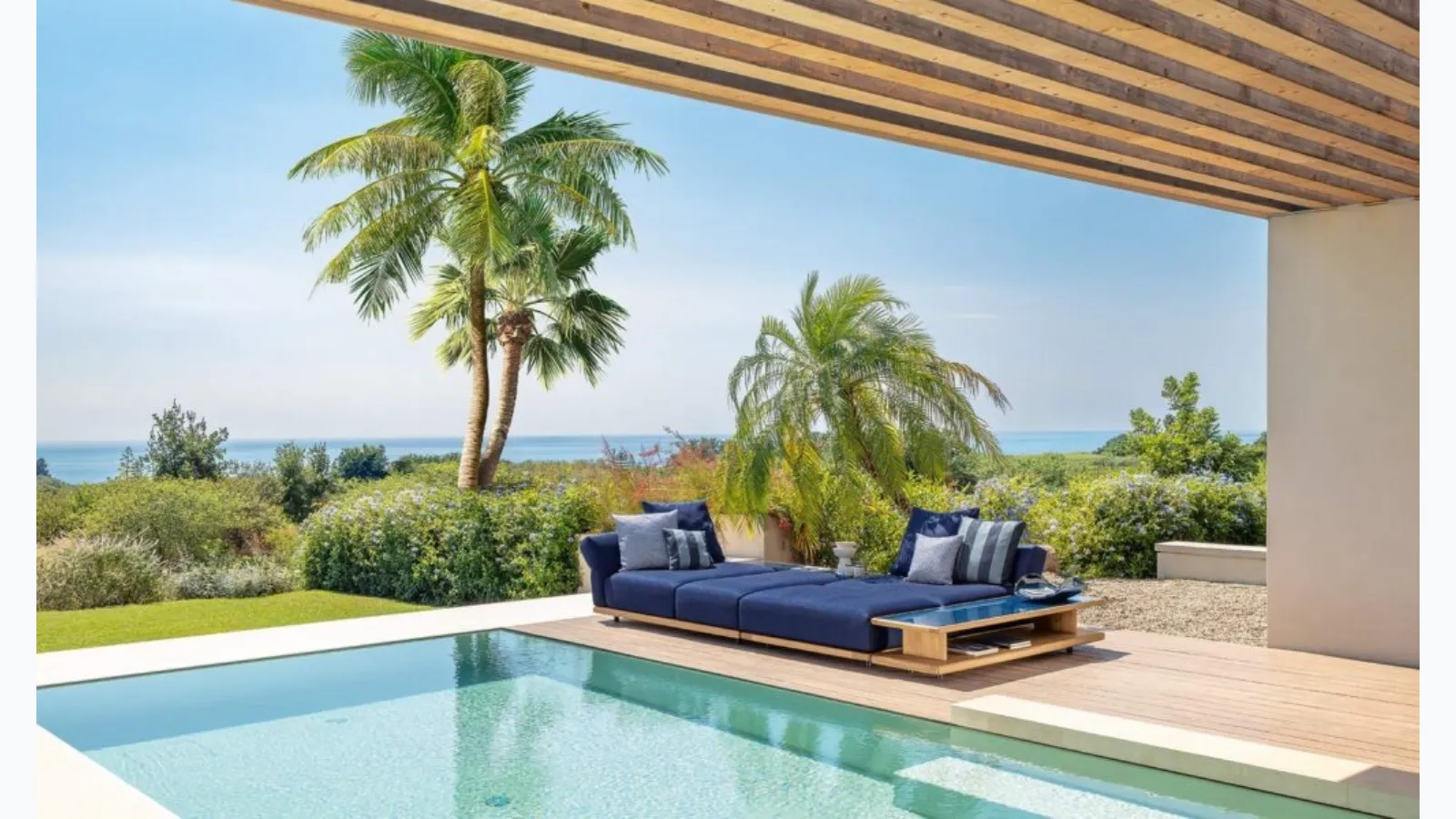 Elton sofa in Talenti padded fabric.