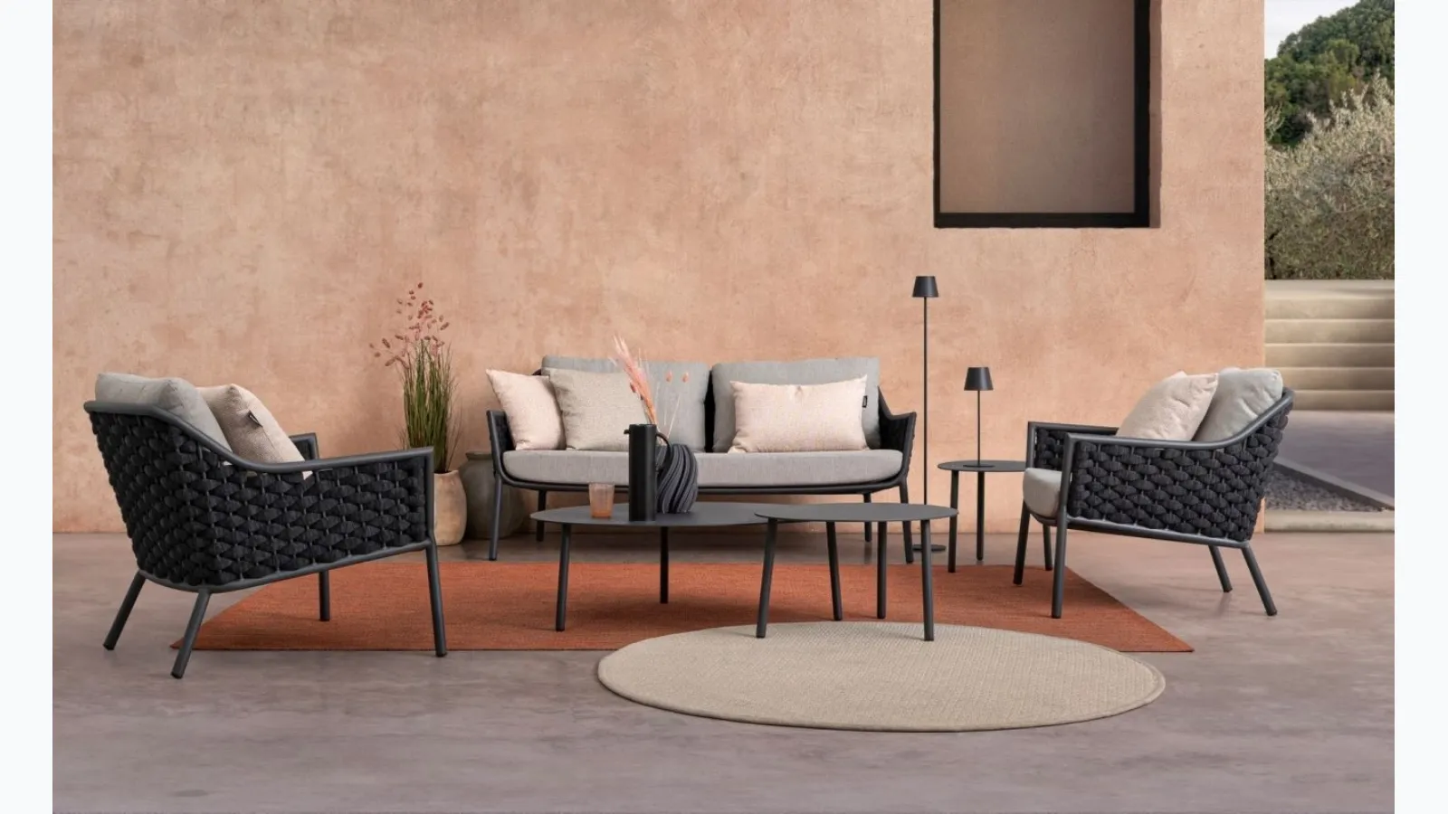 Everly outdoor furniture by Bizzotto