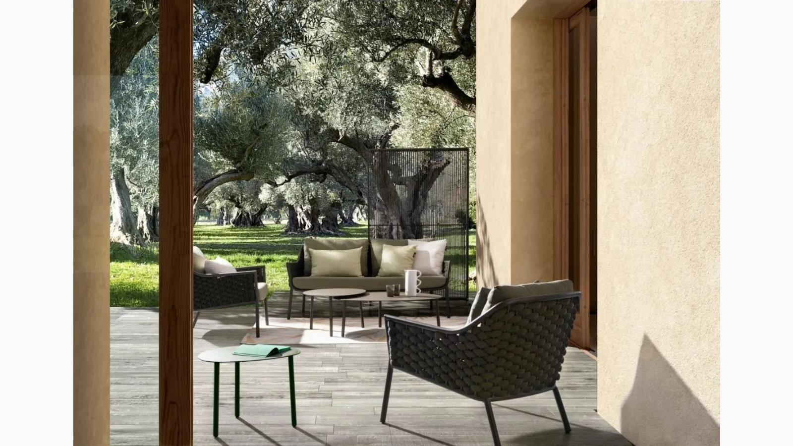 Everly outdoor furniture by Bizzotto