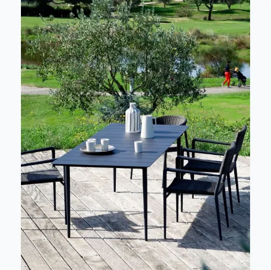 Experience rectangular table in aluminum fusion by Unopiu