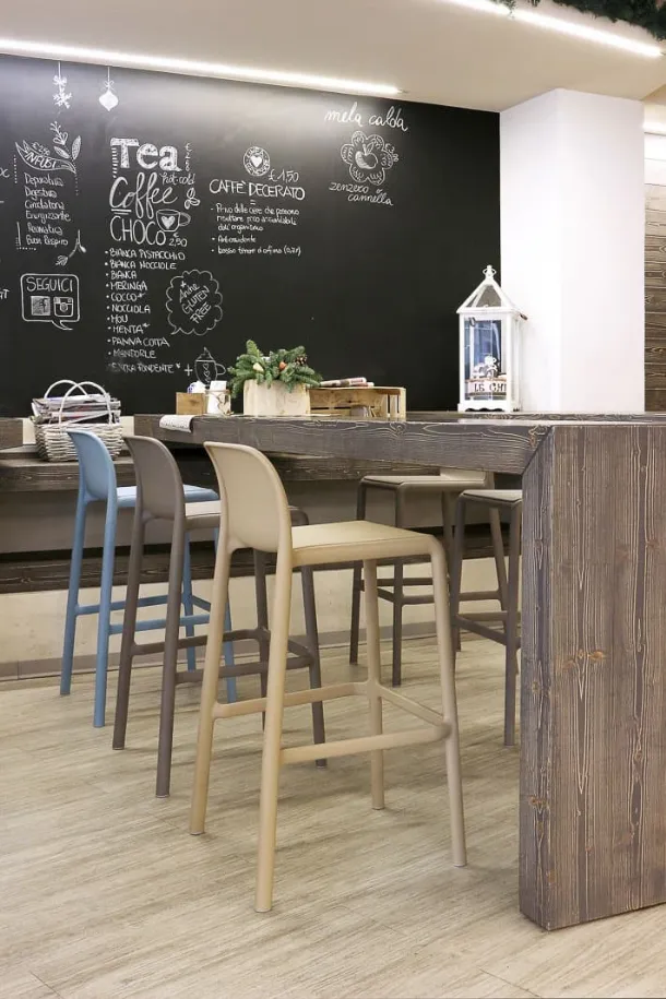 Stackable outdoor stool with wide and comfortable seat Faro by Nardi.