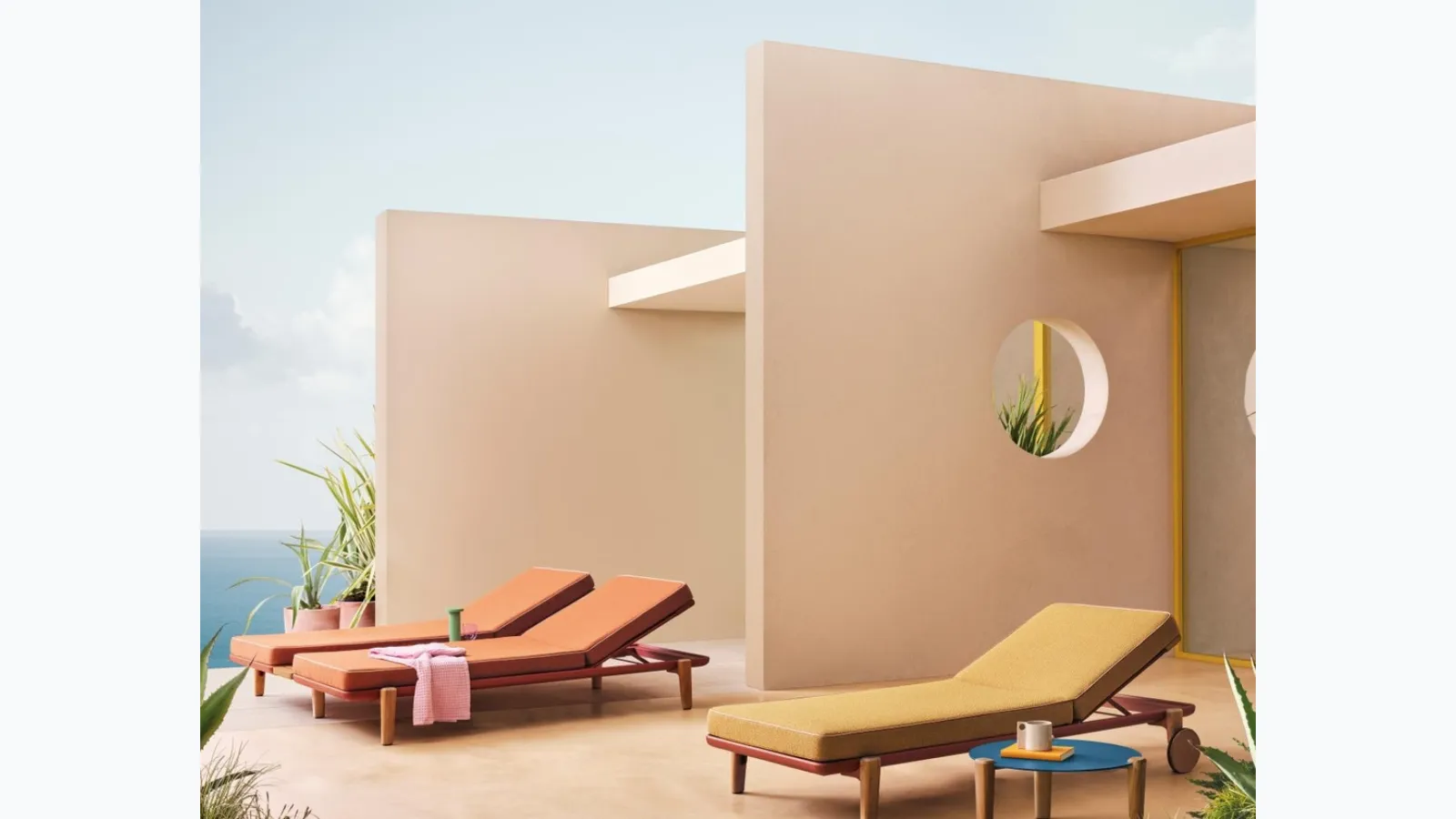 Sun lounger Fibra in aluminum and teak by Pedrali