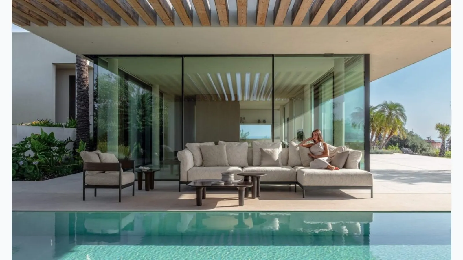 Outdoor furniture Flow by Talenti.