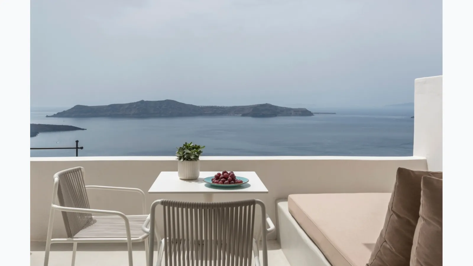 Pedrali's Fluxo coffee table