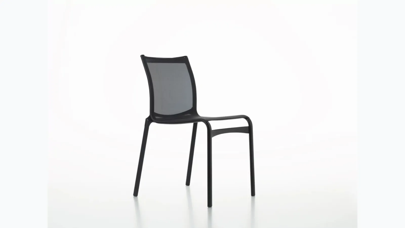 Frame Outdoor armchair by Alias.
