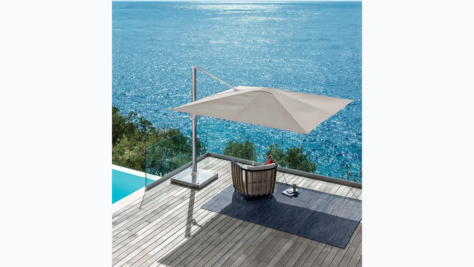 Freedom parasol by Ethimo