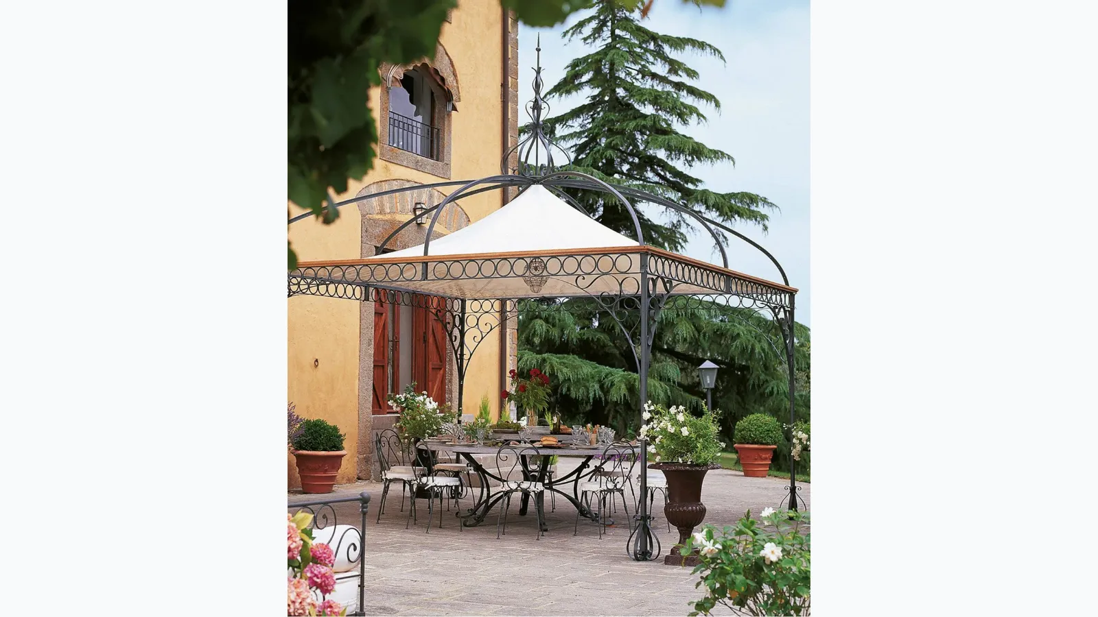 Tibisco Gazebo by Un