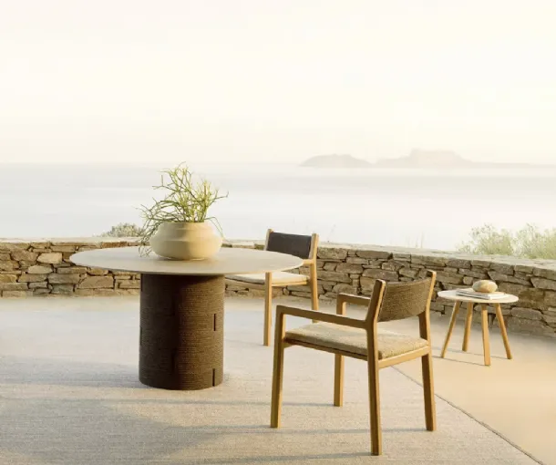 Gianna round table in HPL by Varaschin