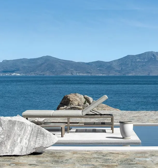 Grand Life sunbed by Ethimo